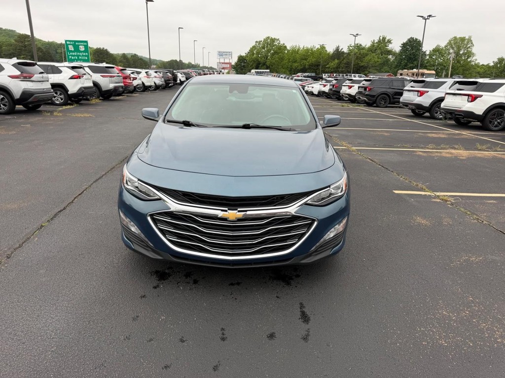 Chevrolet Malibu Vehicle Full-screen Gallery Image 08