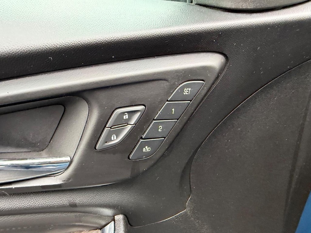 Chevrolet Malibu Vehicle Full-screen Gallery Image 19