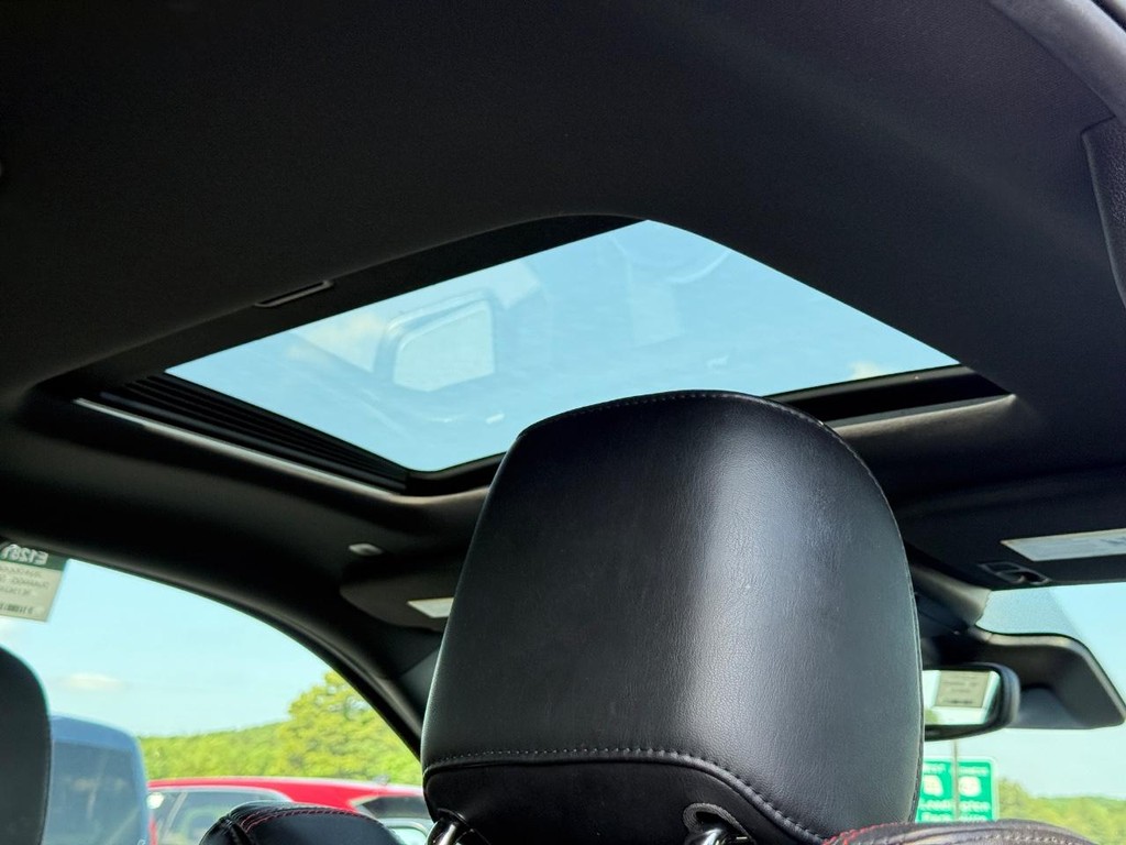Dodge Durango Vehicle Full-screen Gallery Image 12