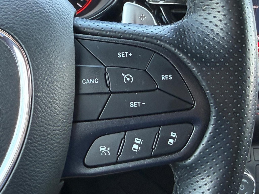 Dodge Durango Vehicle Full-screen Gallery Image 17