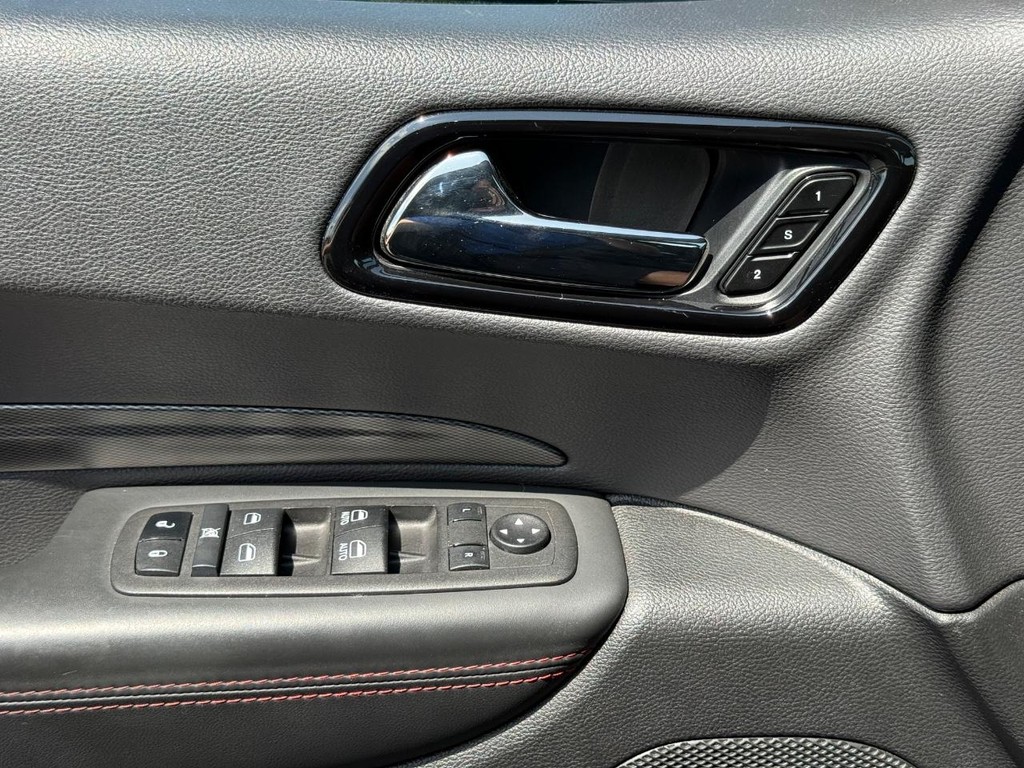Dodge Durango Vehicle Full-screen Gallery Image 25