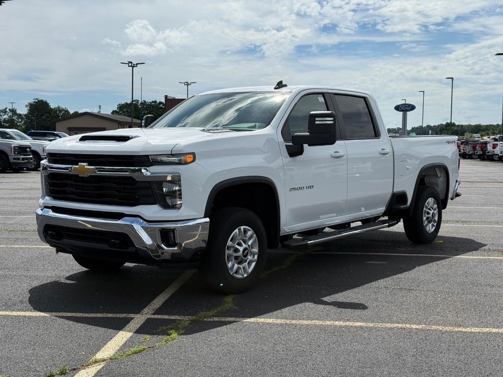 Chevrolet Silverado 2500HD Vehicle Full-screen Gallery Image 08