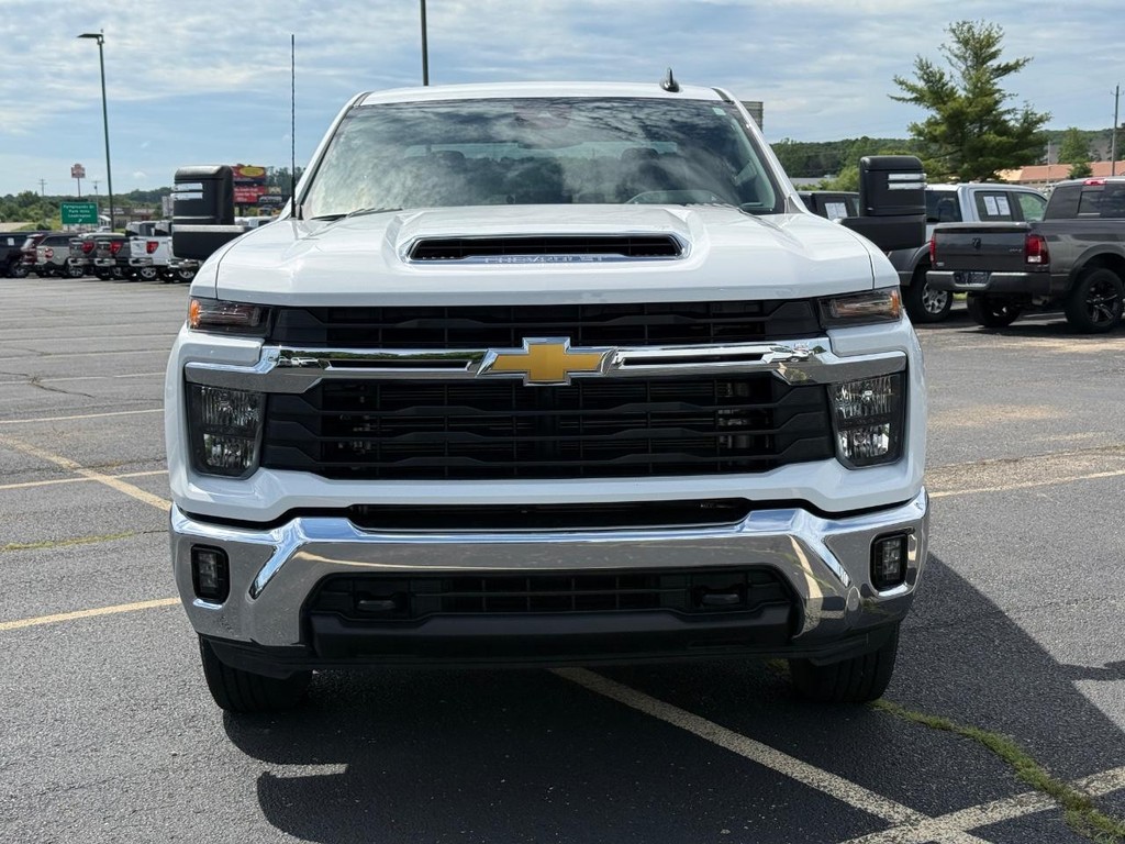 Chevrolet Silverado 2500HD Vehicle Full-screen Gallery Image 09
