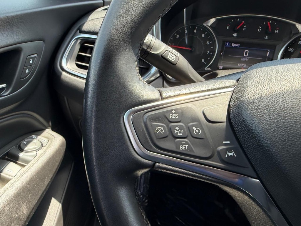 Chevrolet Equinox Vehicle Full-screen Gallery Image 13