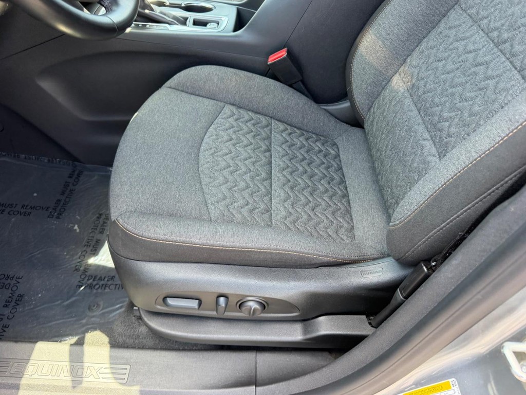 Chevrolet Equinox Vehicle Full-screen Gallery Image 20