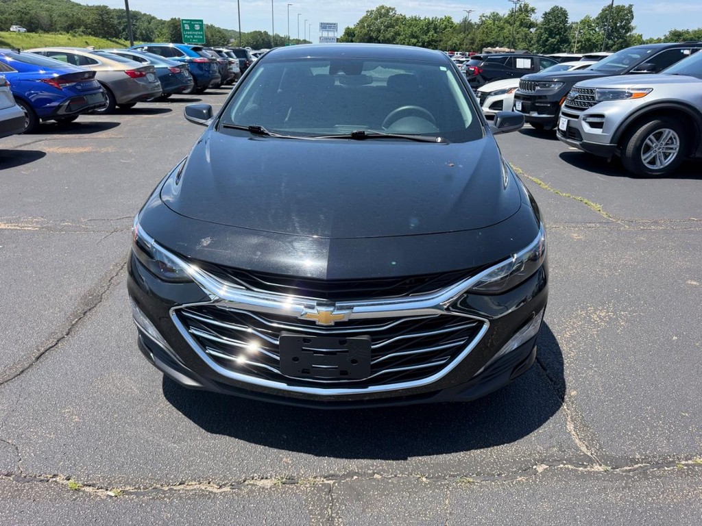 Chevrolet Malibu Vehicle Full-screen Gallery Image 08
