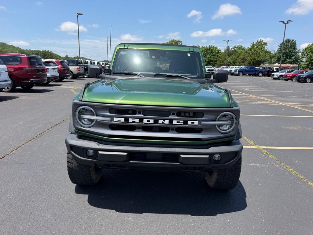 Ford Bronco Vehicle Full-screen Gallery Image 09