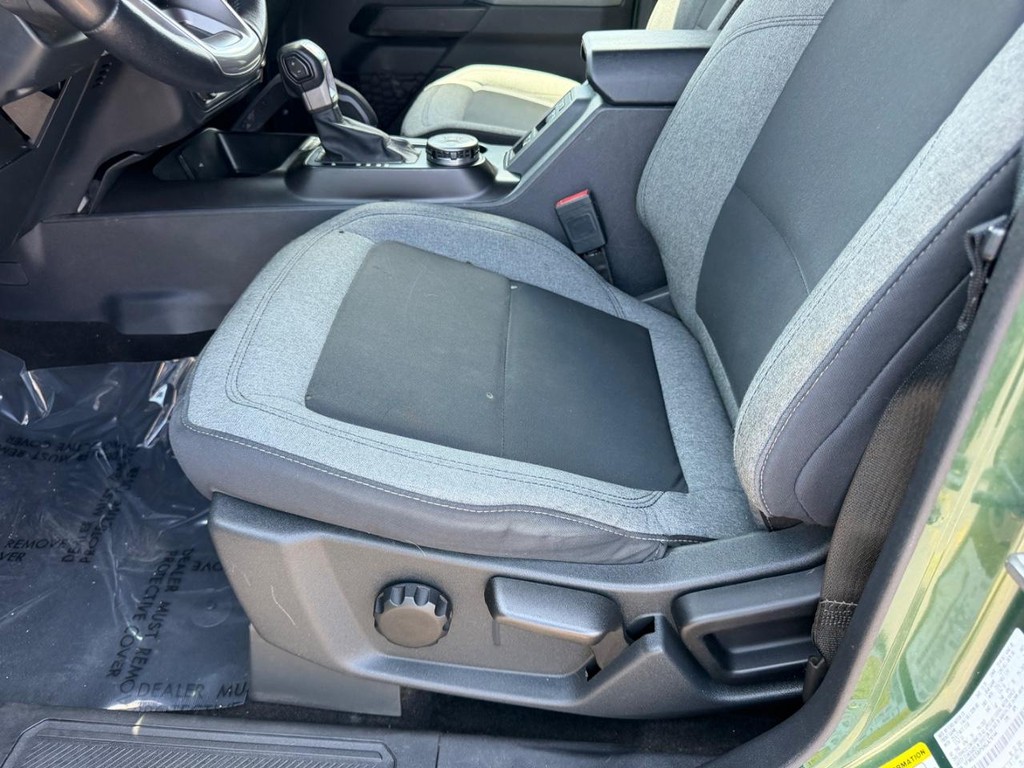 Ford Bronco Vehicle Full-screen Gallery Image 21