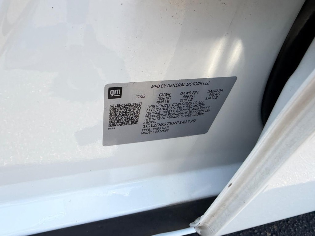 Chevrolet Malibu Vehicle Full-screen Gallery Image 22