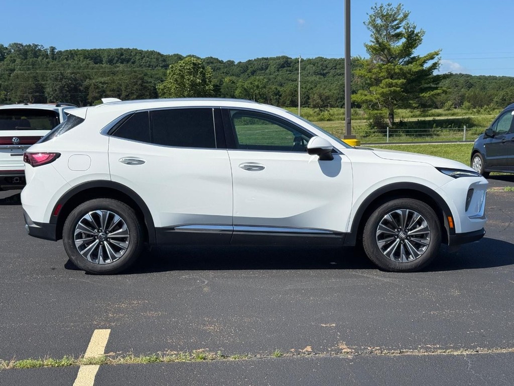 Buick Envision Vehicle Full-screen Gallery Image 02