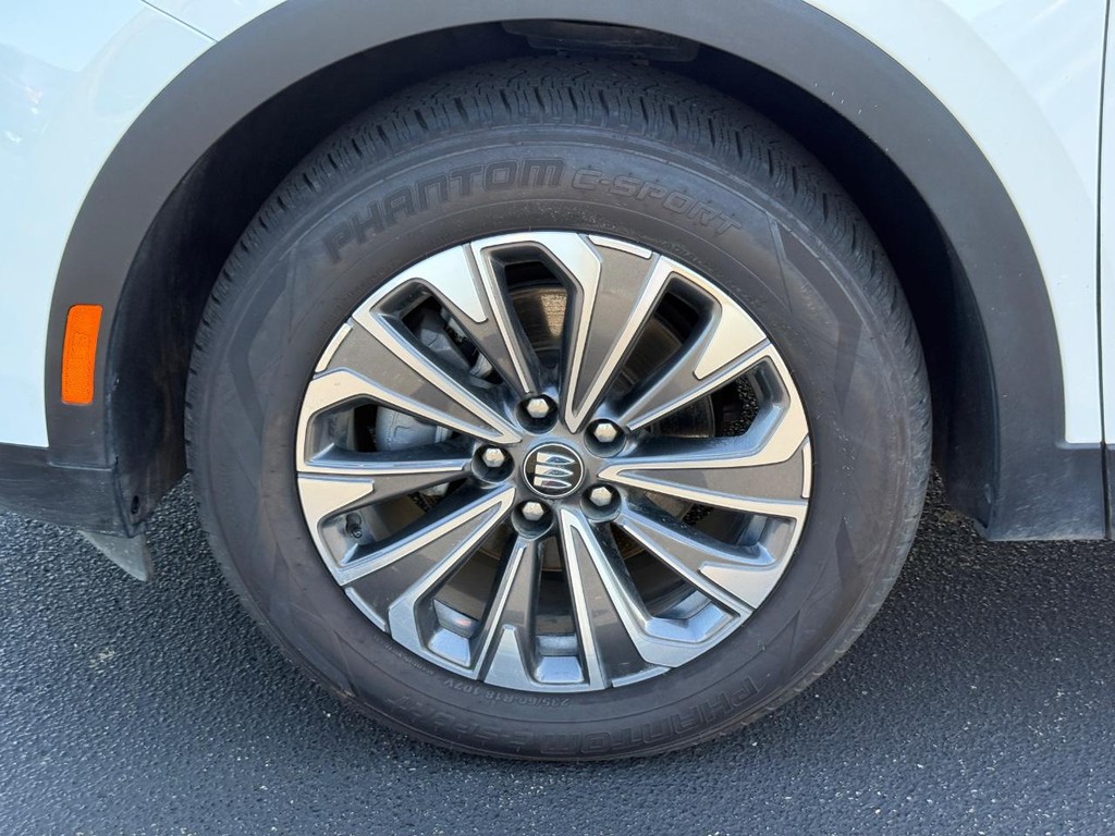 Buick Envision Vehicle Full-screen Gallery Image 07