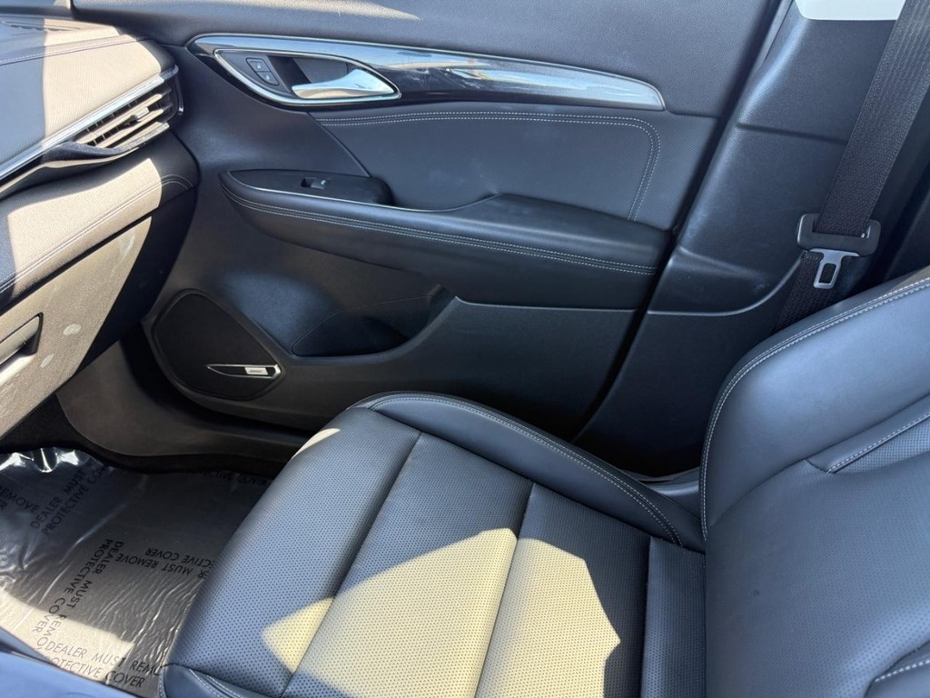 Buick Envision Vehicle Full-screen Gallery Image 20