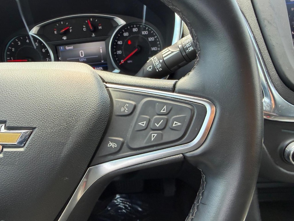 Chevrolet Equinox Vehicle Full-screen Gallery Image 15