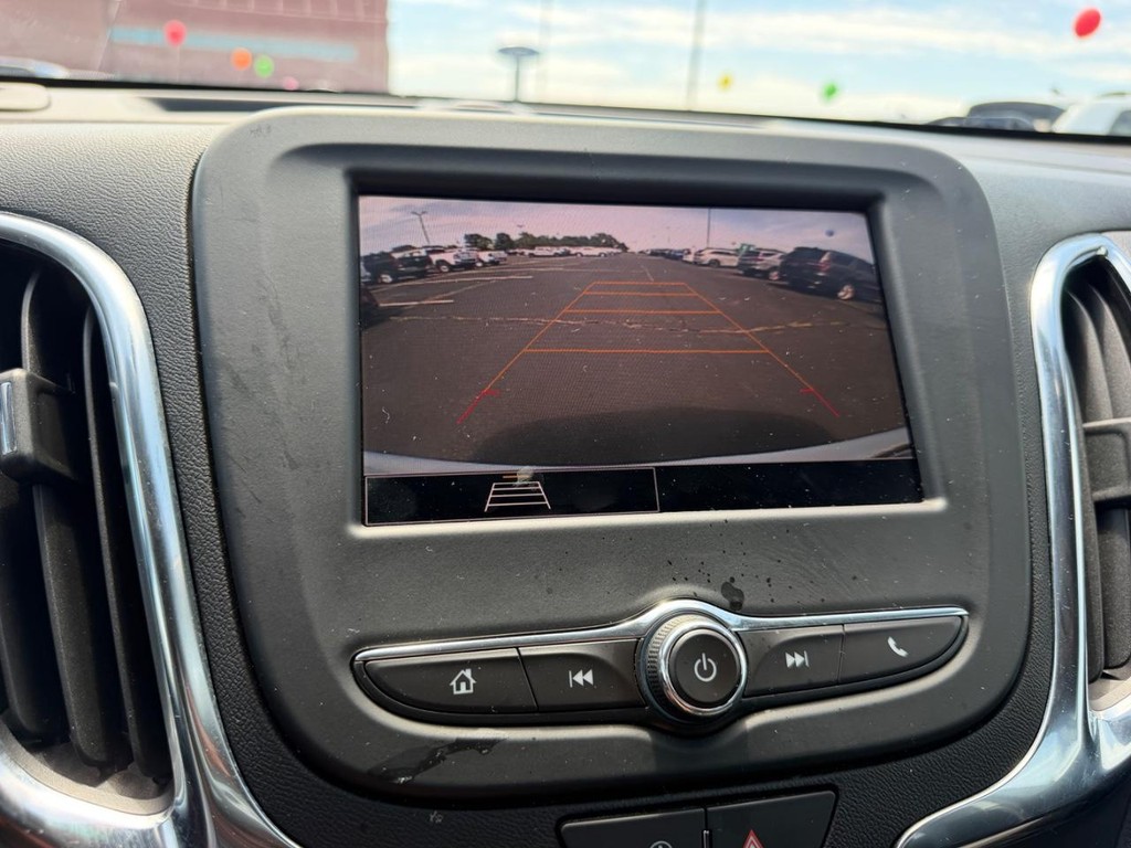 Chevrolet Equinox Vehicle Full-screen Gallery Image 23