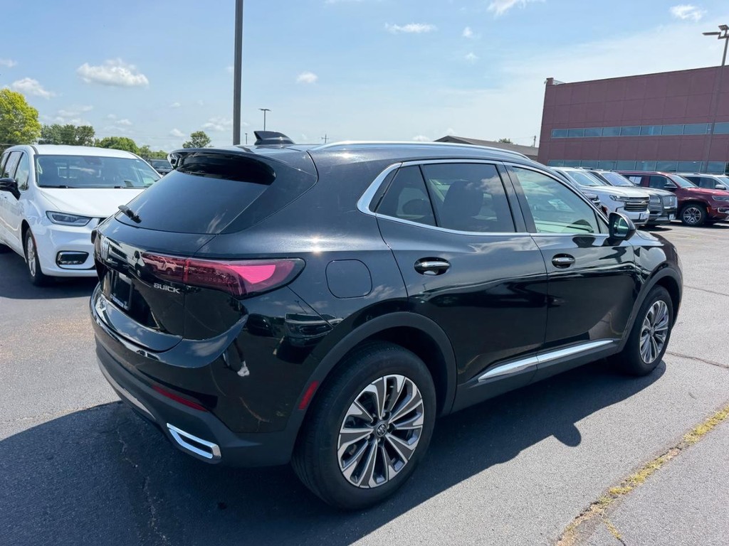 Buick Envision Vehicle Full-screen Gallery Image 03