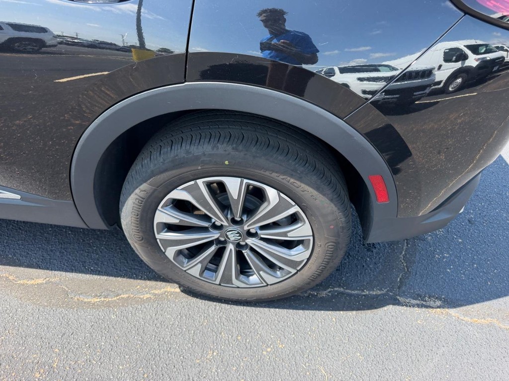 Buick Envision Vehicle Full-screen Gallery Image 06