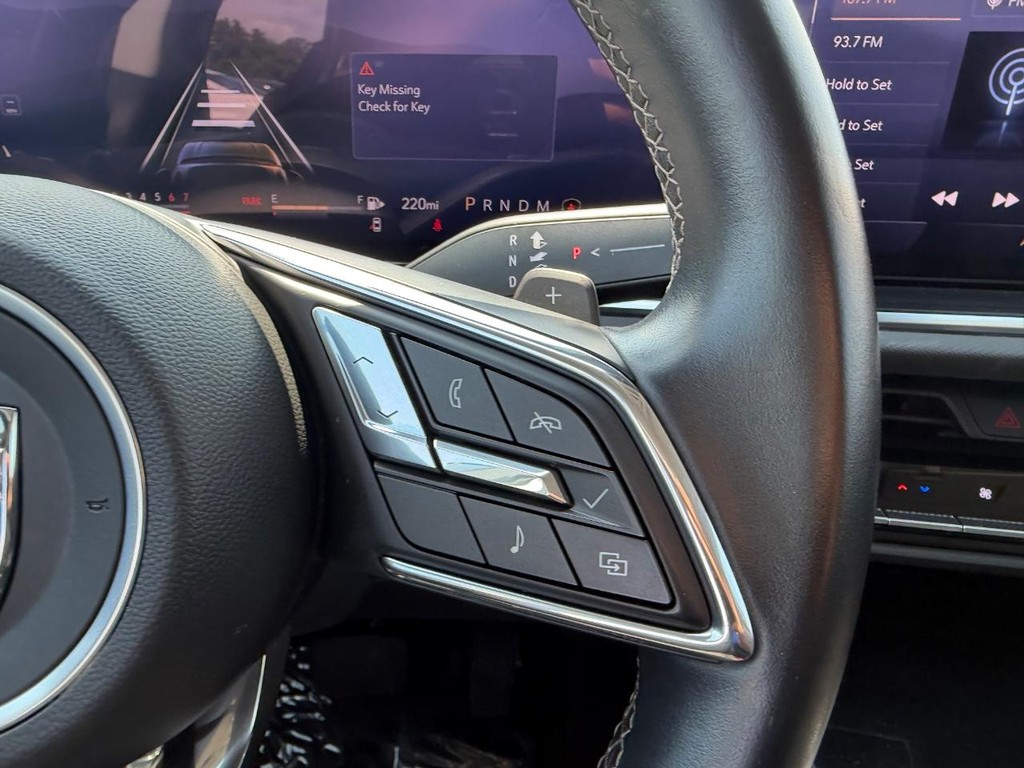 Buick Envision Vehicle Full-screen Gallery Image 13