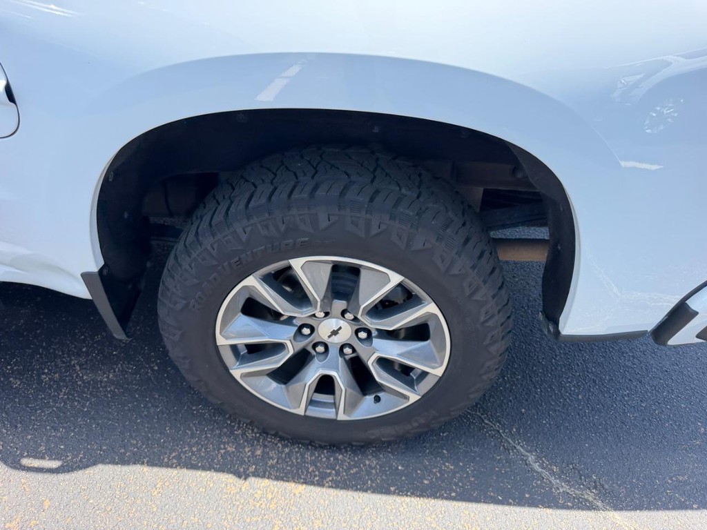 Chevrolet Silverado 1500 Vehicle Full-screen Gallery Image 06