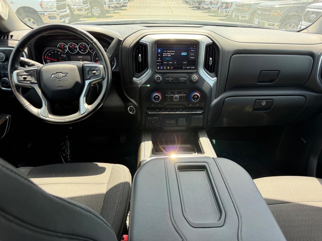 Chevrolet Silverado 1500 Vehicle Full-screen Gallery Image 10