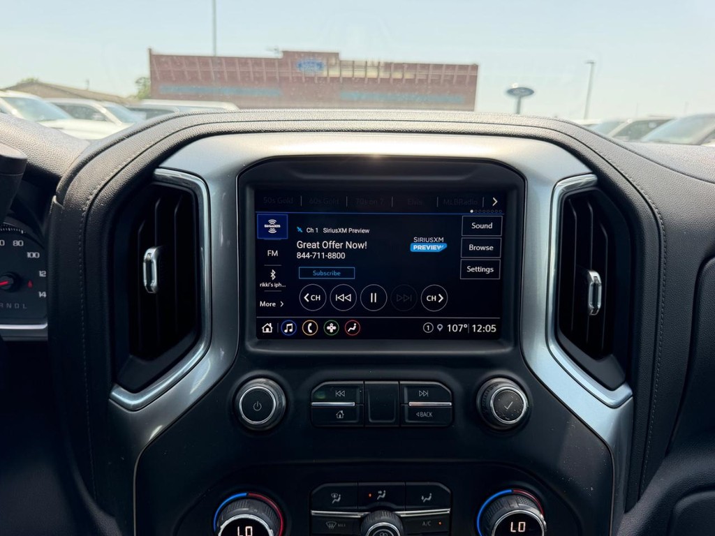 Chevrolet Silverado 1500 Vehicle Full-screen Gallery Image 14