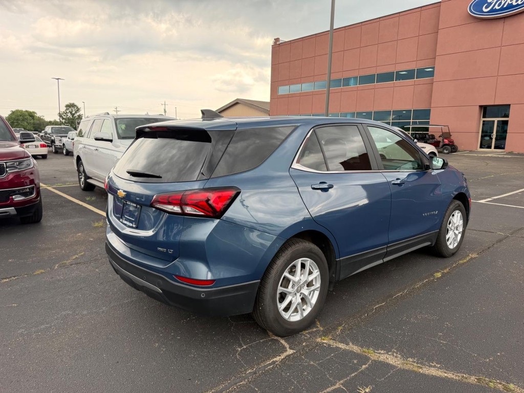 Chevrolet Equinox Vehicle Full-screen Gallery Image 03
