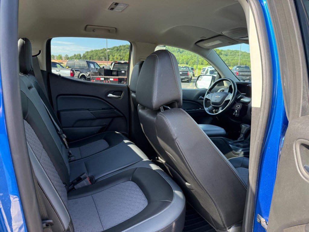 Chevrolet Colorado Vehicle Full-screen Gallery Image 11