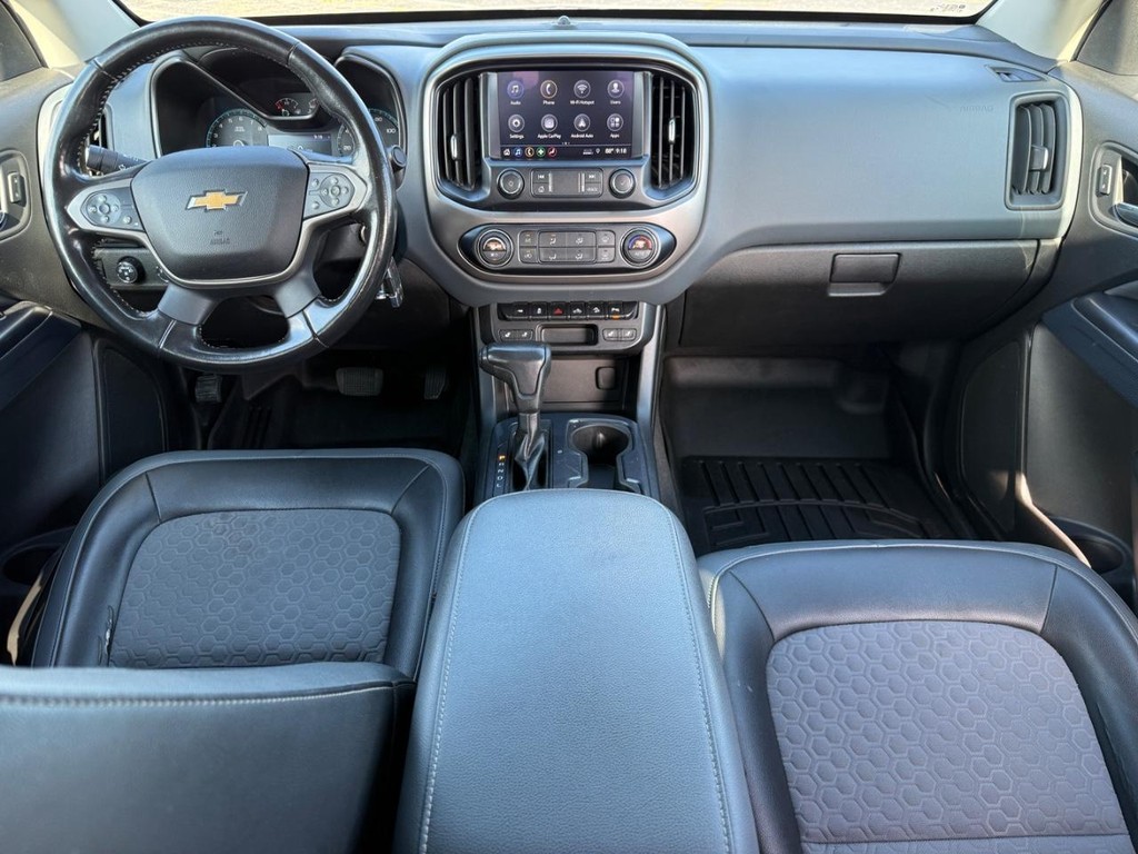 Chevrolet Colorado Vehicle Full-screen Gallery Image 12