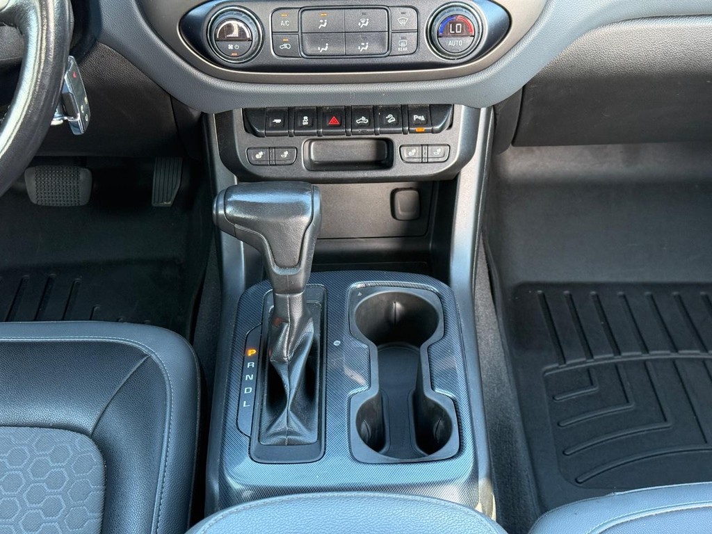 Chevrolet Colorado Vehicle Full-screen Gallery Image 15