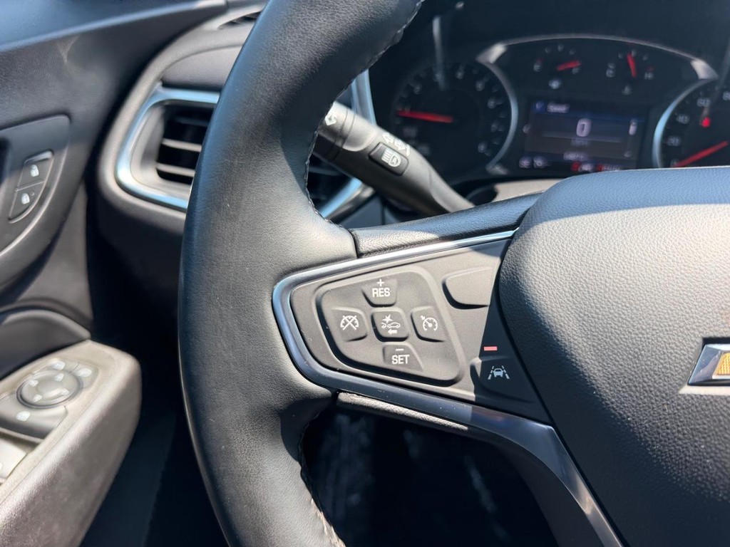 Chevrolet Equinox Vehicle Full-screen Gallery Image 13