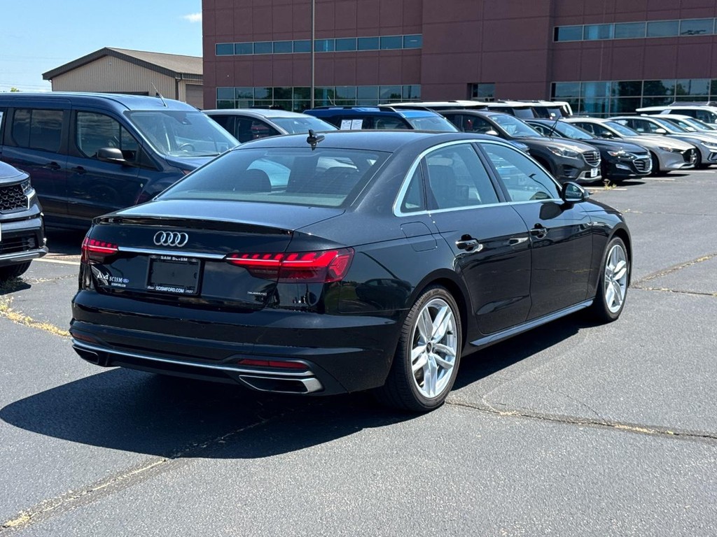 Audi A4 Sedan Vehicle Full-screen Gallery Image 03