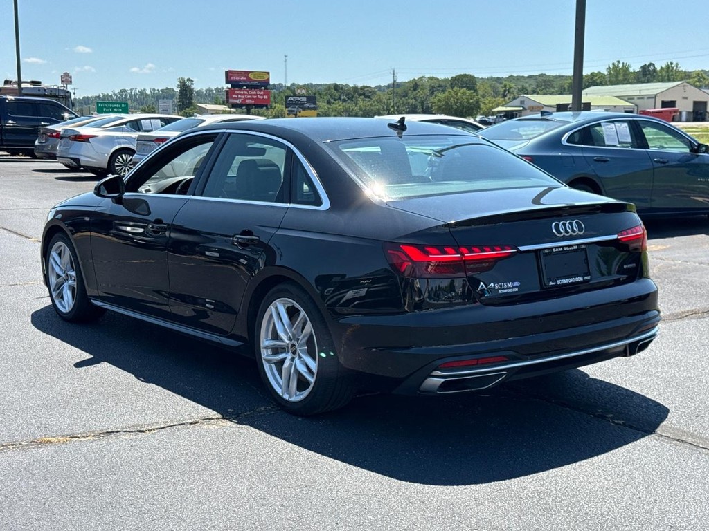 Audi A4 Sedan Vehicle Full-screen Gallery Image 06