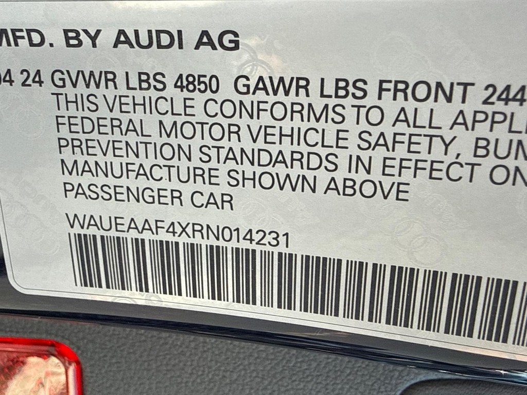 Audi A4 Sedan Vehicle Full-screen Gallery Image 24