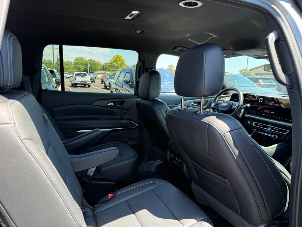 Chevrolet Traverse Vehicle Full-screen Gallery Image 10