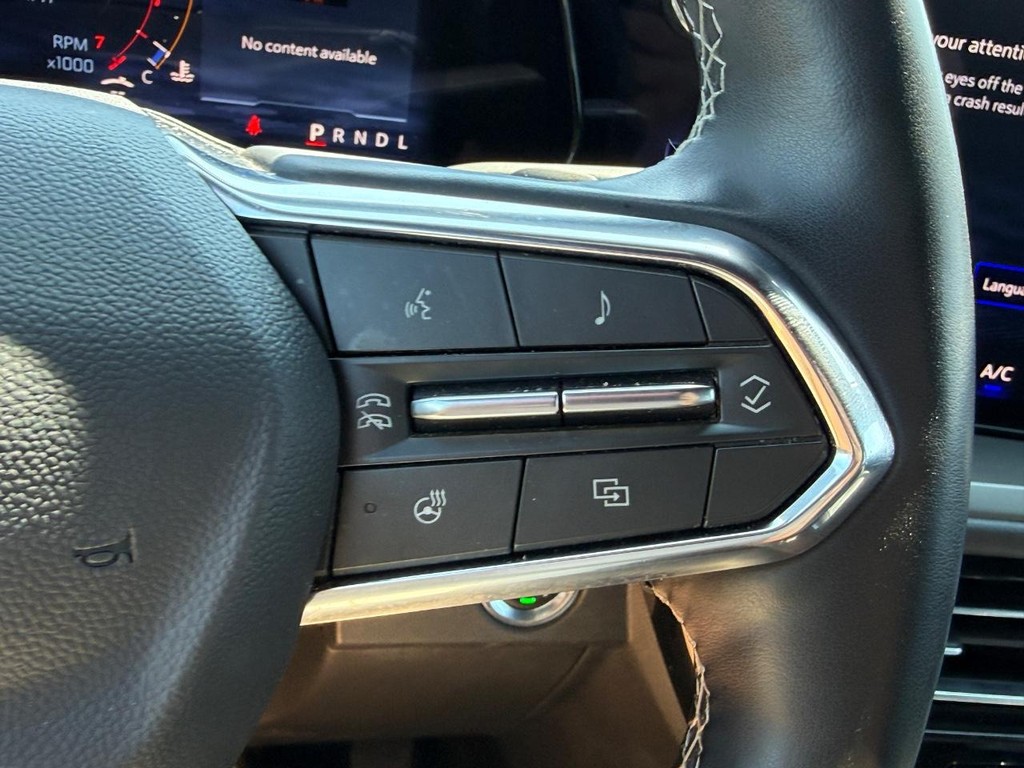 Chevrolet Traverse Vehicle Full-screen Gallery Image 19