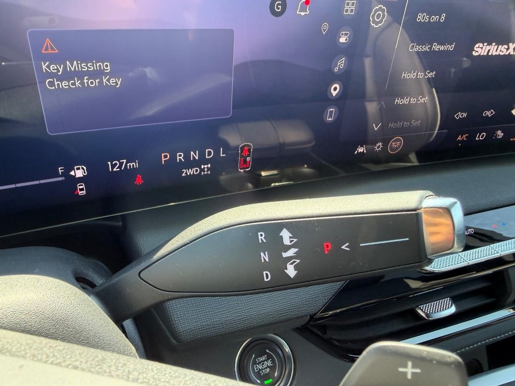 Buick Enclave Vehicle Full-screen Gallery Image 17
