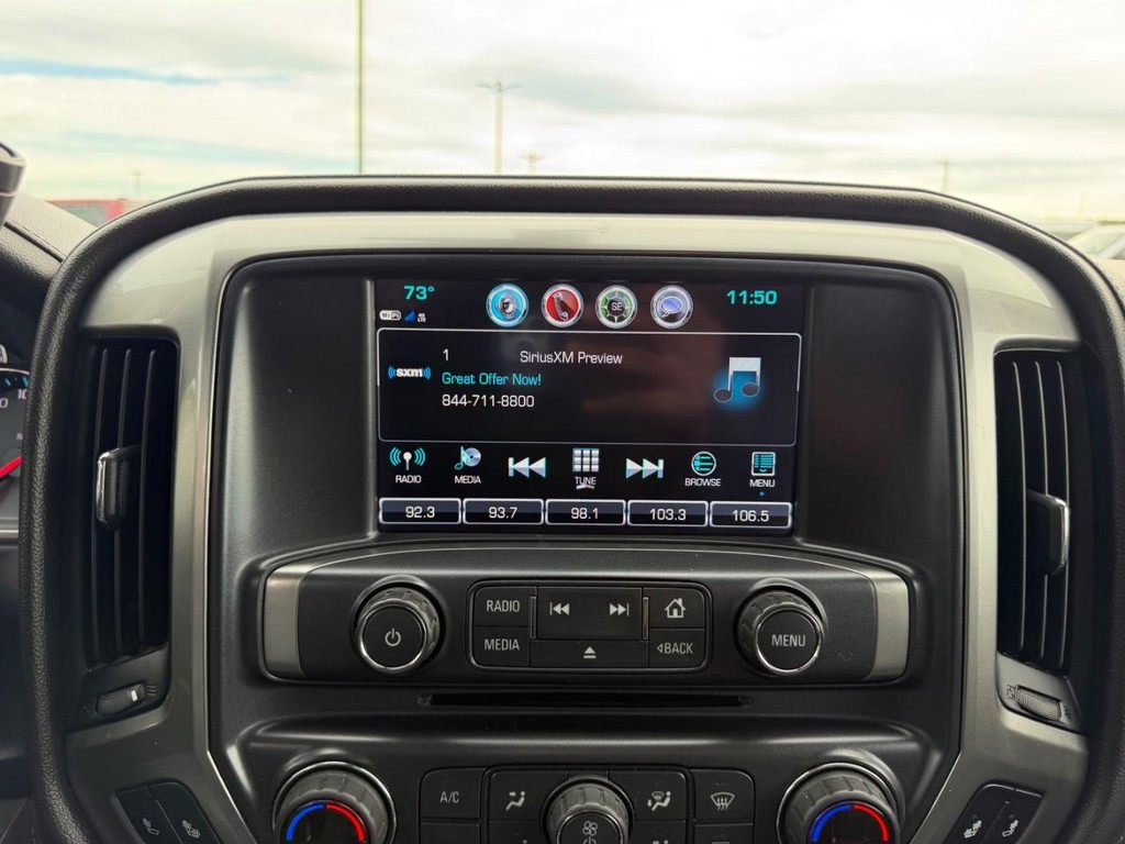 Chevrolet Silverado 2500HD Vehicle Full-screen Gallery Image 14