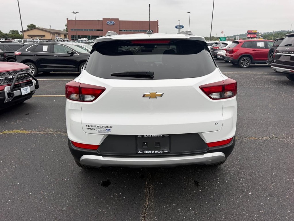 Chevrolet TrailBlazer Vehicle Full-screen Gallery Image 05