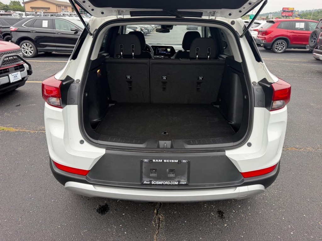 Chevrolet TrailBlazer Vehicle Full-screen Gallery Image 06
