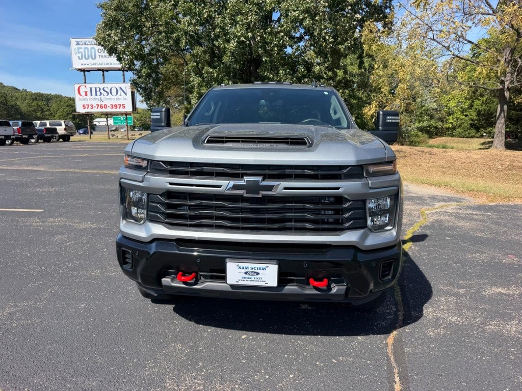 Chevrolet Silverado 2500HD Vehicle Full-screen Gallery Image 08