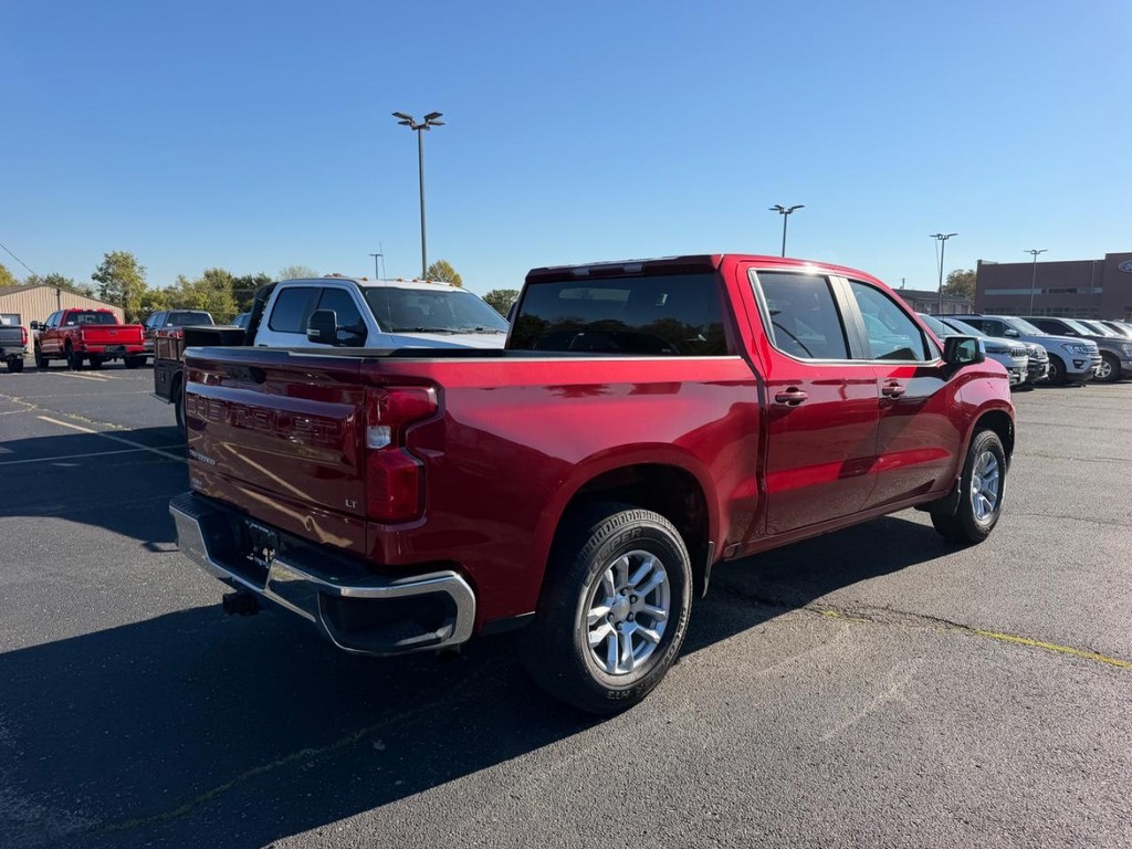 Chevrolet Silverado 1500 Vehicle Full-screen Gallery Image 03