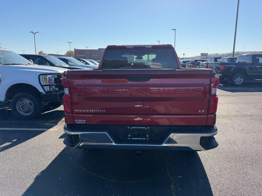 Chevrolet Silverado 1500 Vehicle Full-screen Gallery Image 04