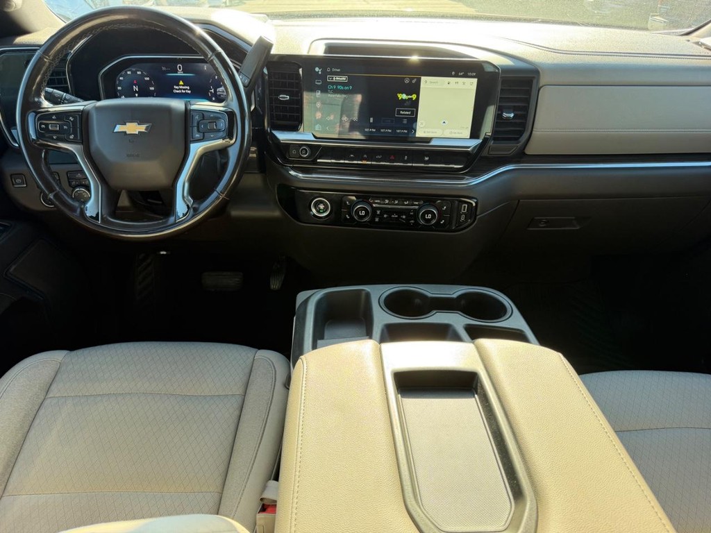 Chevrolet Silverado 1500 Vehicle Full-screen Gallery Image 10