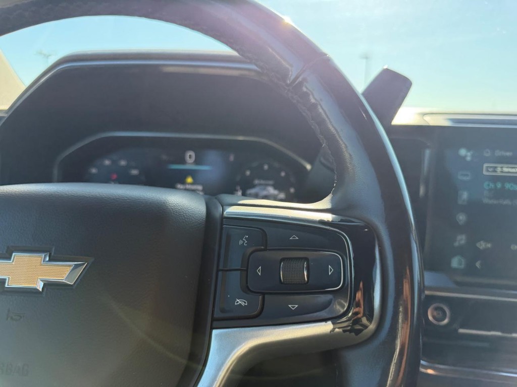 Chevrolet Silverado 1500 Vehicle Full-screen Gallery Image 13