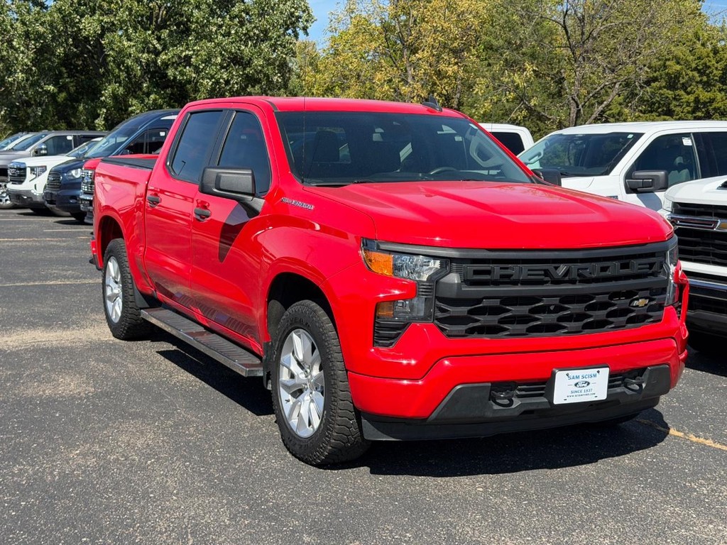 Chevrolet Silverado 1500 Vehicle Full-screen Gallery Image 01