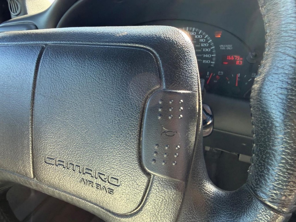 Chevrolet Camaro Vehicle Full-screen Gallery Image 11