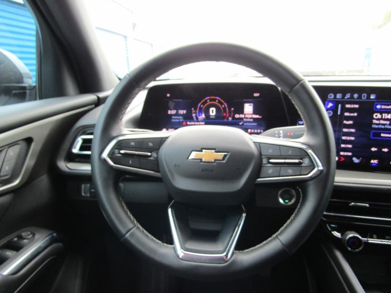 Chevrolet Traverse Vehicle Full-screen Gallery Image 04