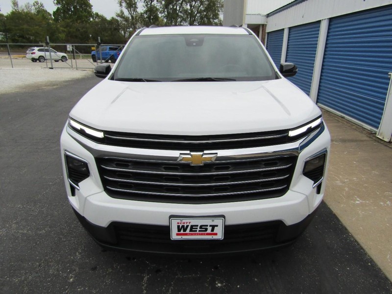 Chevrolet Traverse Vehicle Full-screen Gallery Image 05