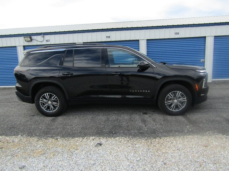 Chevrolet Traverse Vehicle Full-screen Gallery Image 03