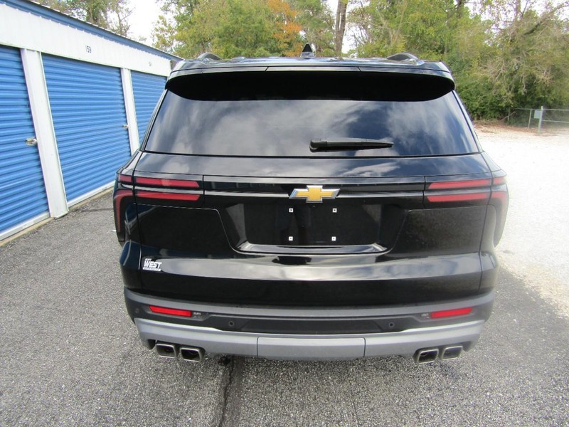 Chevrolet Traverse Vehicle Full-screen Gallery Image 09