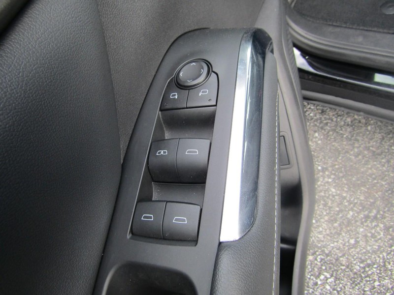 Chevrolet Traverse Vehicle Full-screen Gallery Image 10